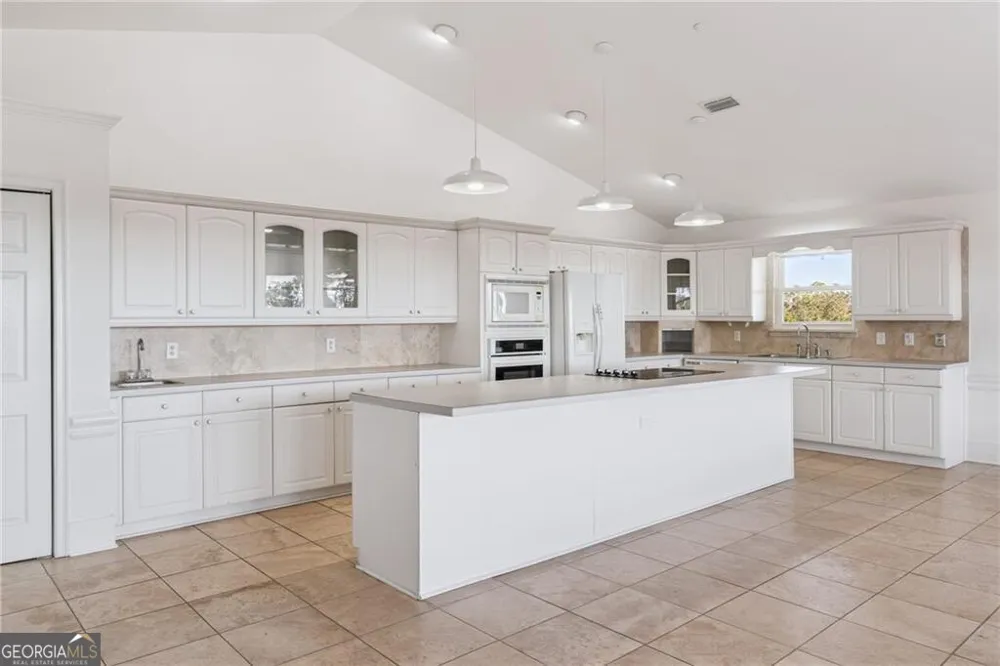281 Marsh Breeze LN Waverly, GA 31565