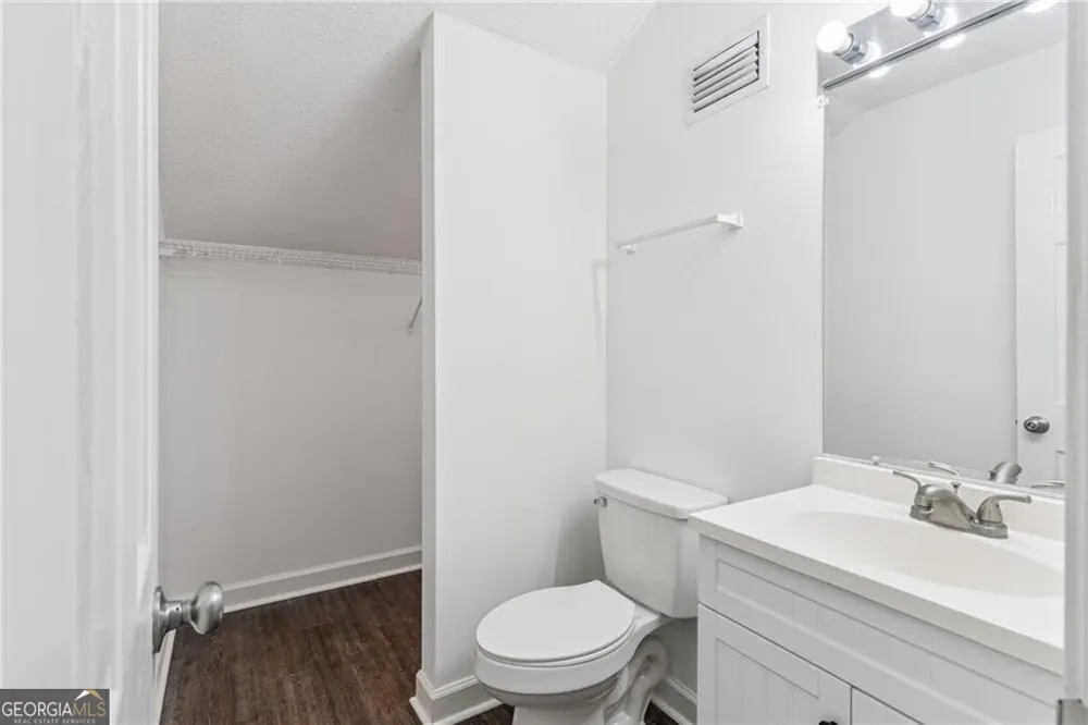 281 Marsh Breeze LN Waverly, GA 31565