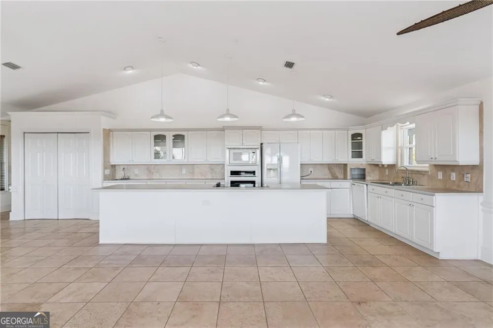 281 Marsh Breeze LN Waverly, GA 31565