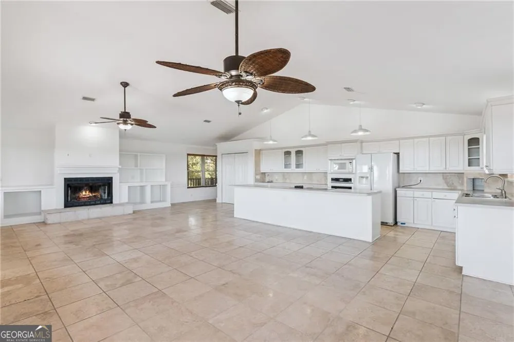 281 Marsh Breeze LN Waverly, GA 31565