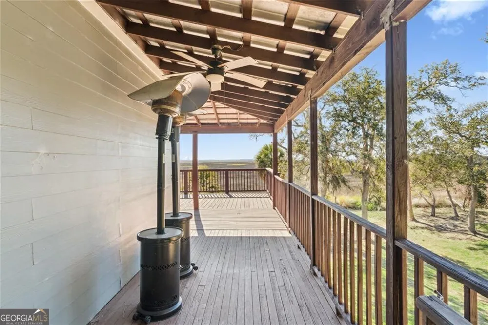281 Marsh Breeze LN Waverly, GA 31565