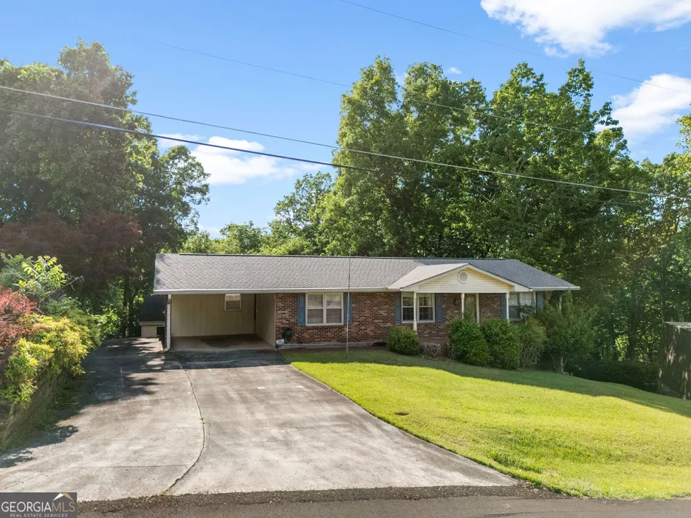 8 Montre CIR SE Silver Creek, GA 30173
