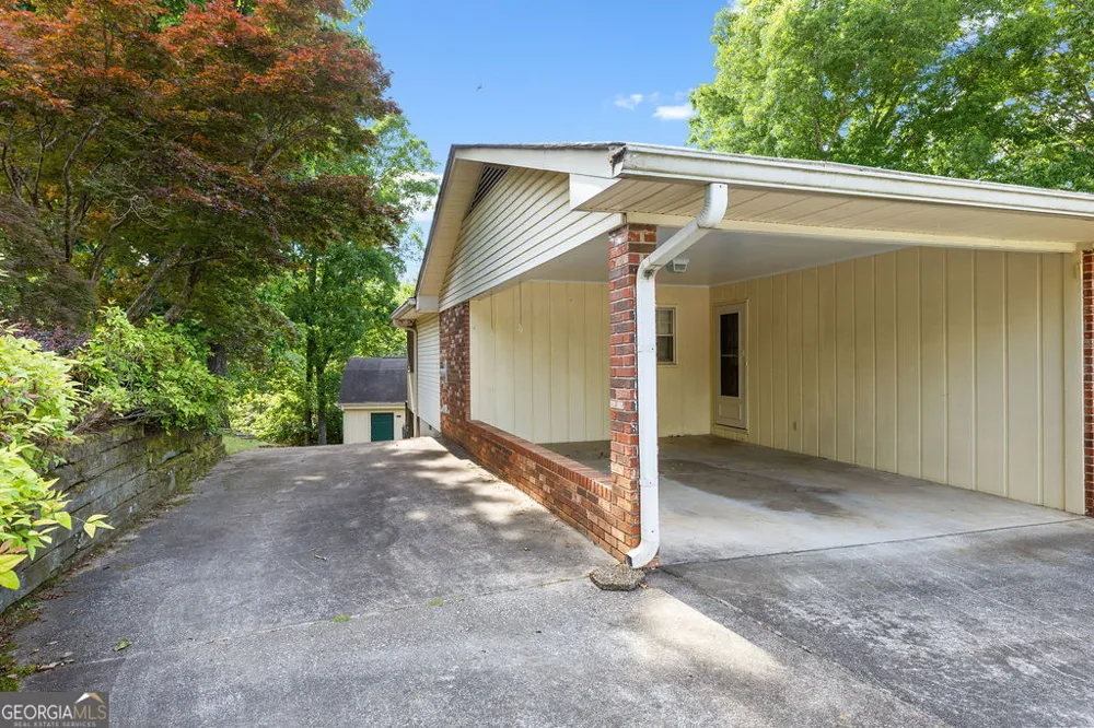 8 Montre CIR SE Silver Creek, GA 30173
