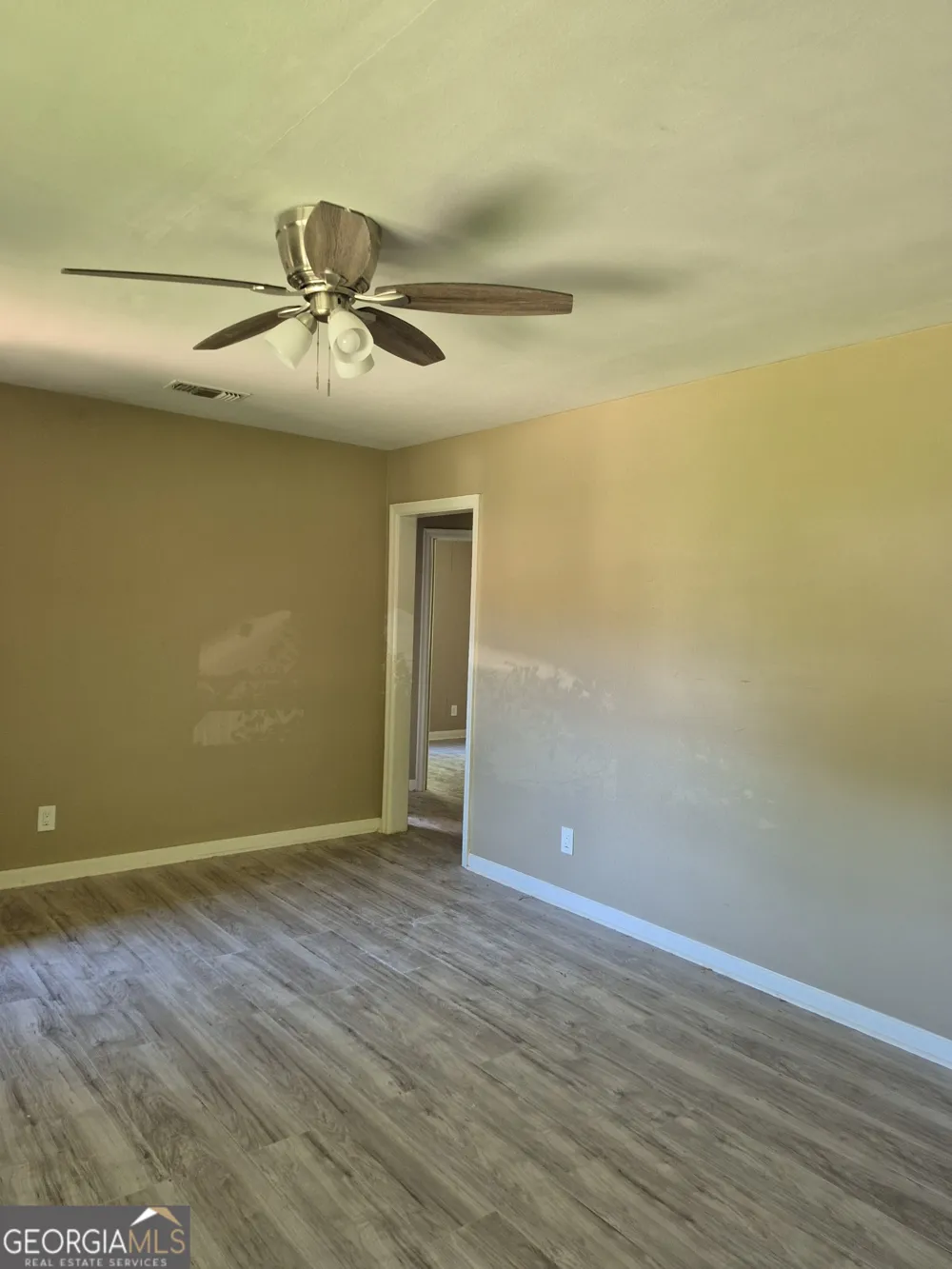 4 Lambert DR Columbus, GA 31903