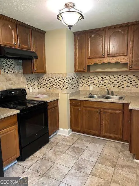 105 Longstreet CIR Oxford, GA 30054