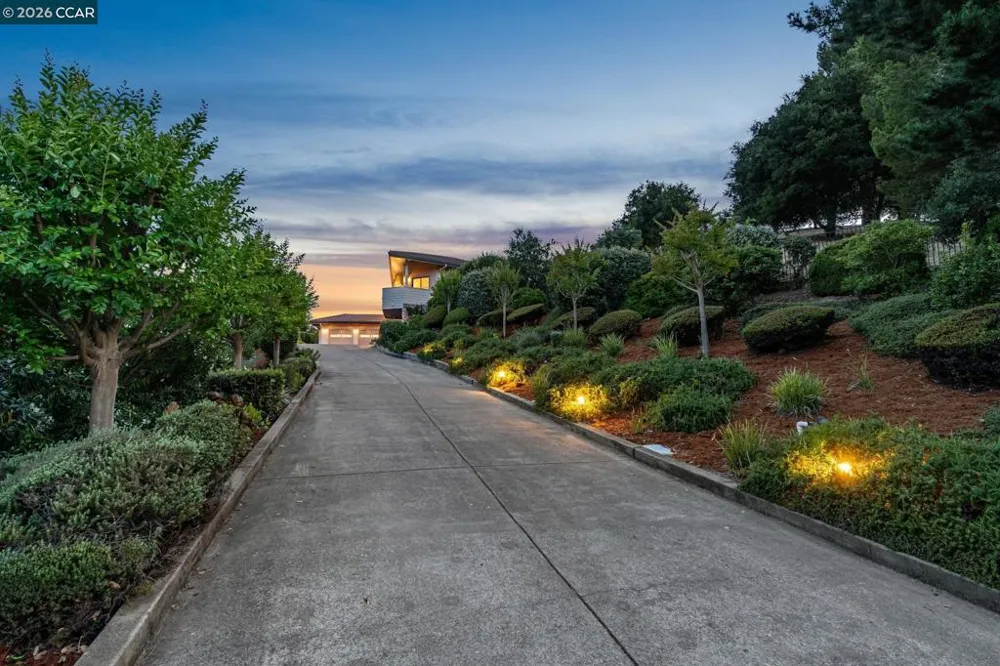 6 Tanglewood Lane Lafayette, CA 94549
