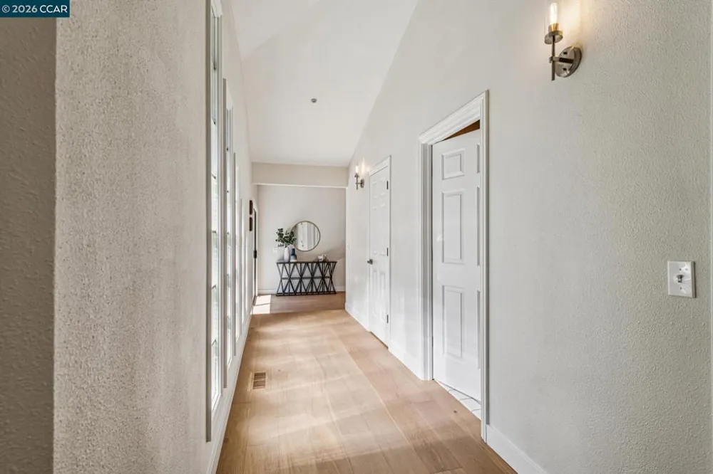 6 Tanglewood Lane Lafayette, CA 94549