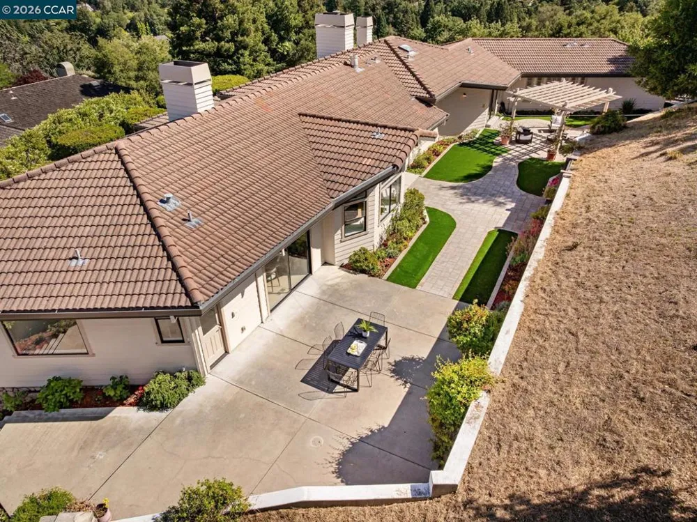 6 Tanglewood Lane Lafayette, CA 94549
