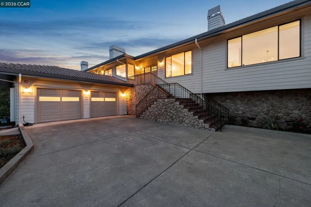 6 Tanglewood Lane Lafayette, CA 94549