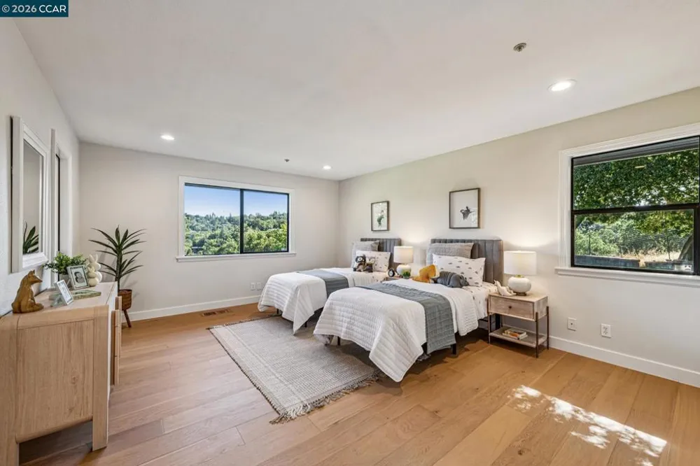 6 Tanglewood Lane Lafayette, CA 94549