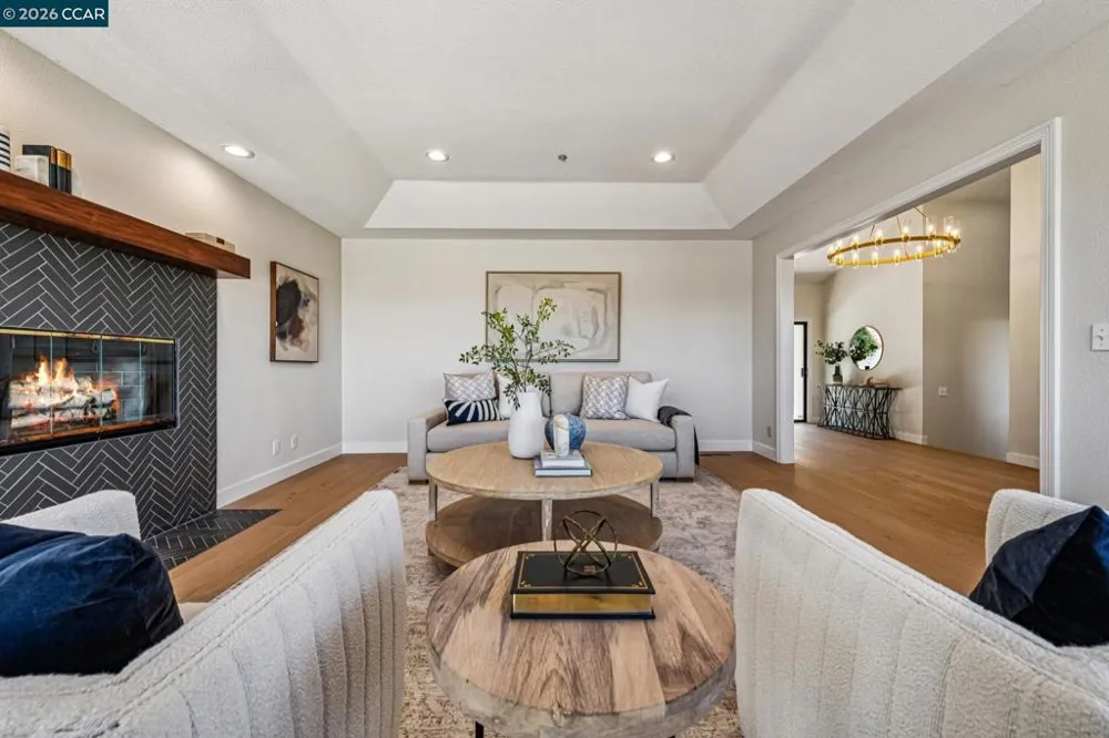 6 Tanglewood Lane Lafayette, CA 94549