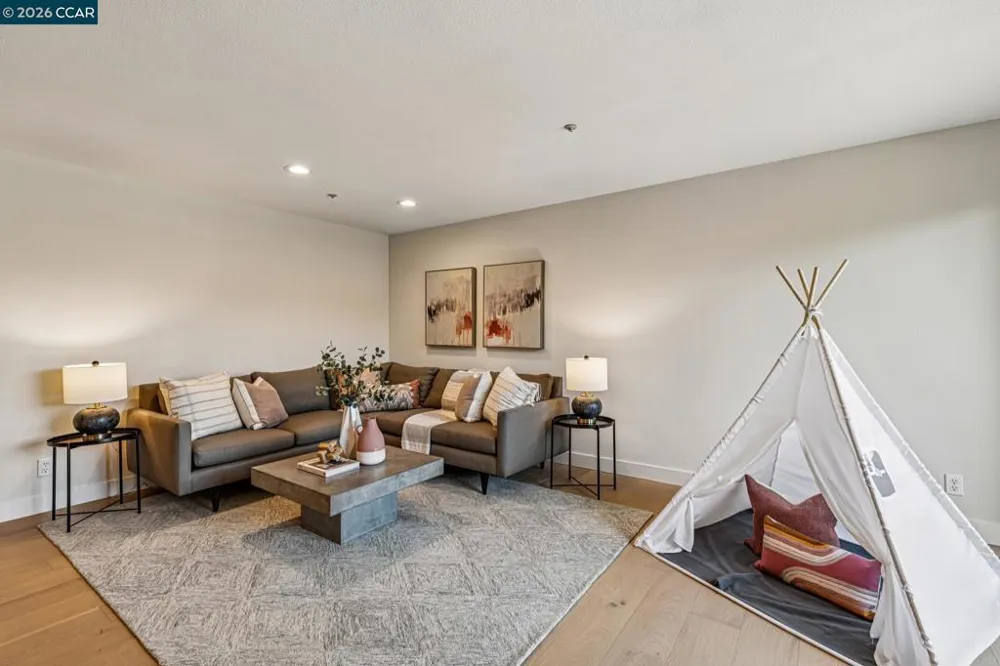 6 Tanglewood Lane Lafayette, CA 94549