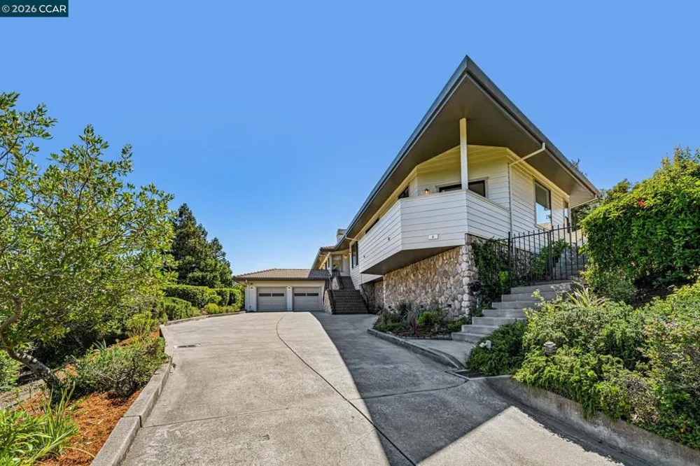 6 Tanglewood Lane Lafayette, CA 94549