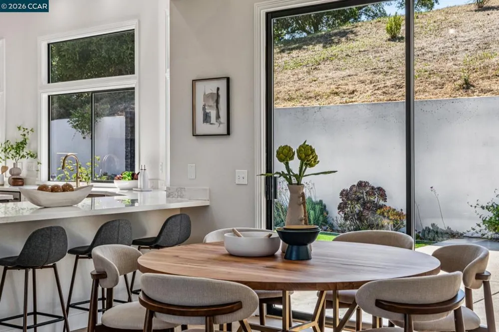 6 Tanglewood Lane Lafayette, CA 94549