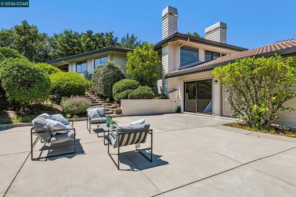 6 Tanglewood Lane Lafayette, CA 94549