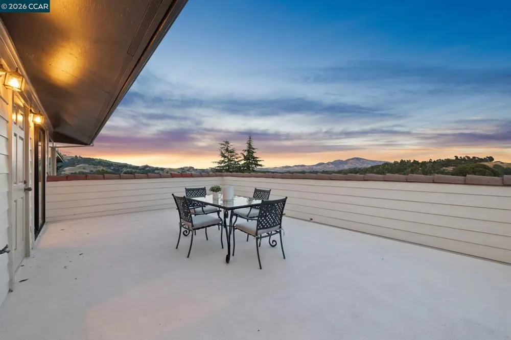 6 Tanglewood Lane Lafayette, CA 94549
