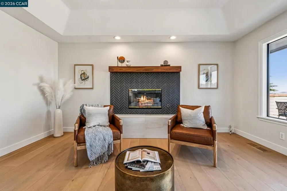 6 Tanglewood Lane Lafayette, CA 94549