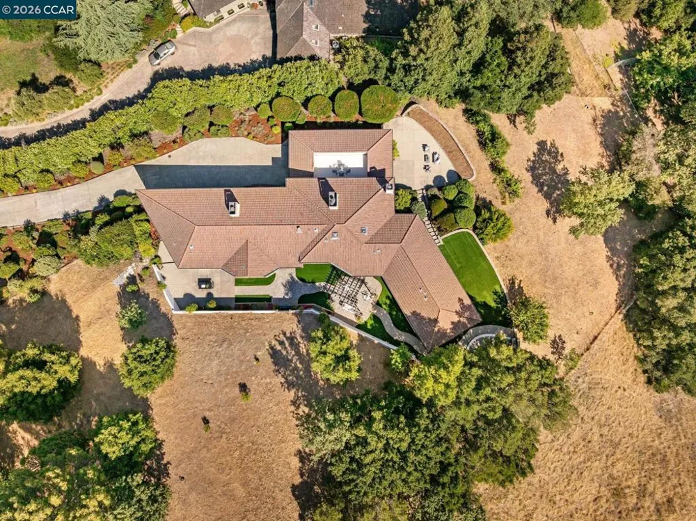 6 Tanglewood Lane Lafayette, CA 94549