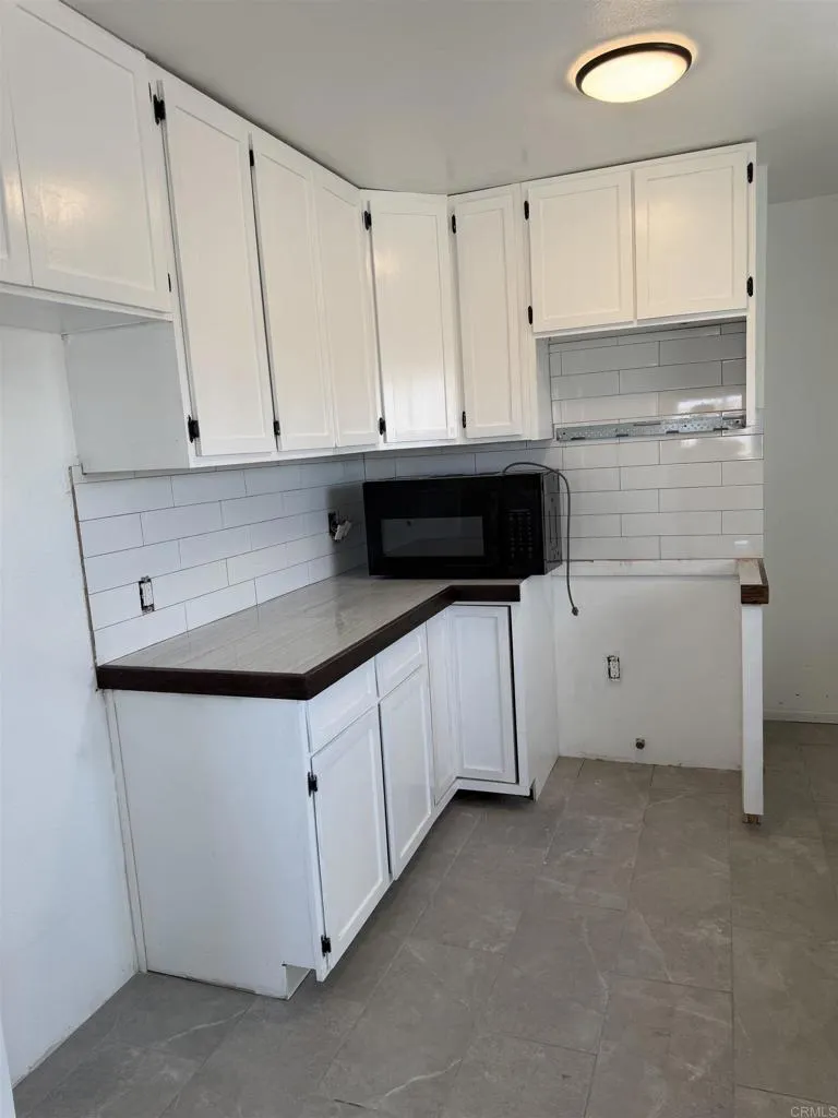 232 E Fredricks Street Barstow, CA 92311