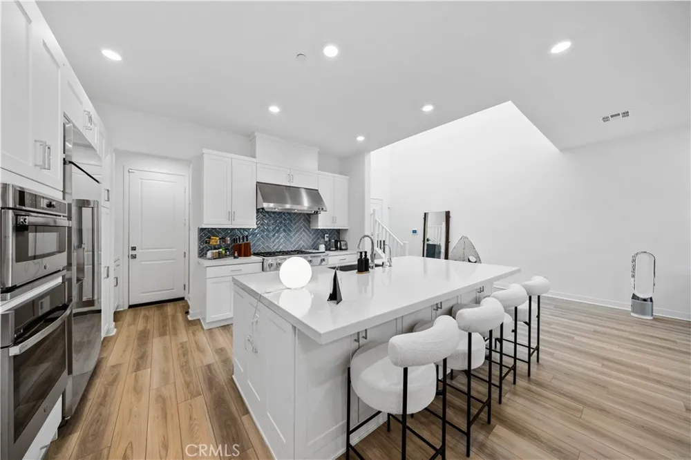 378 Mullberry Place Montebello, CA 90640
