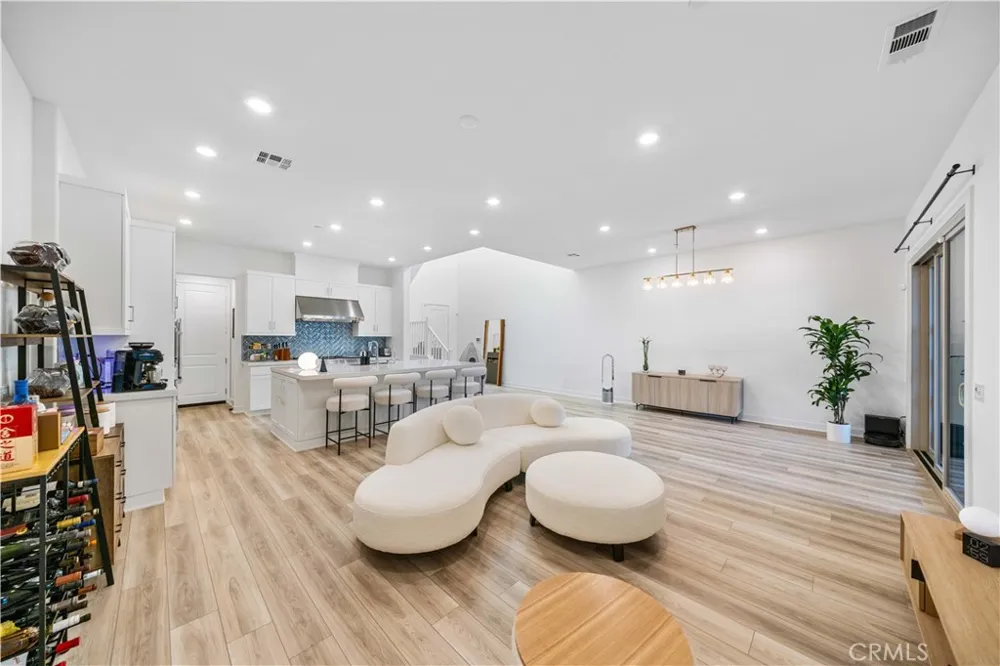 378 Mullberry Place Montebello, CA 90640