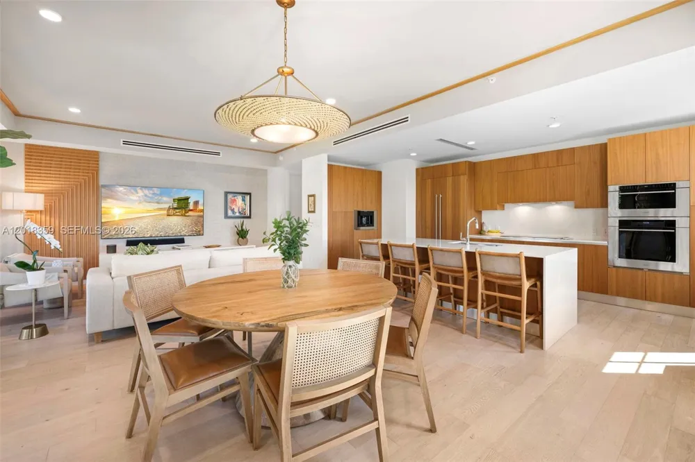 1228 Anastasia Ave #304 Coral Gables, FL 33134