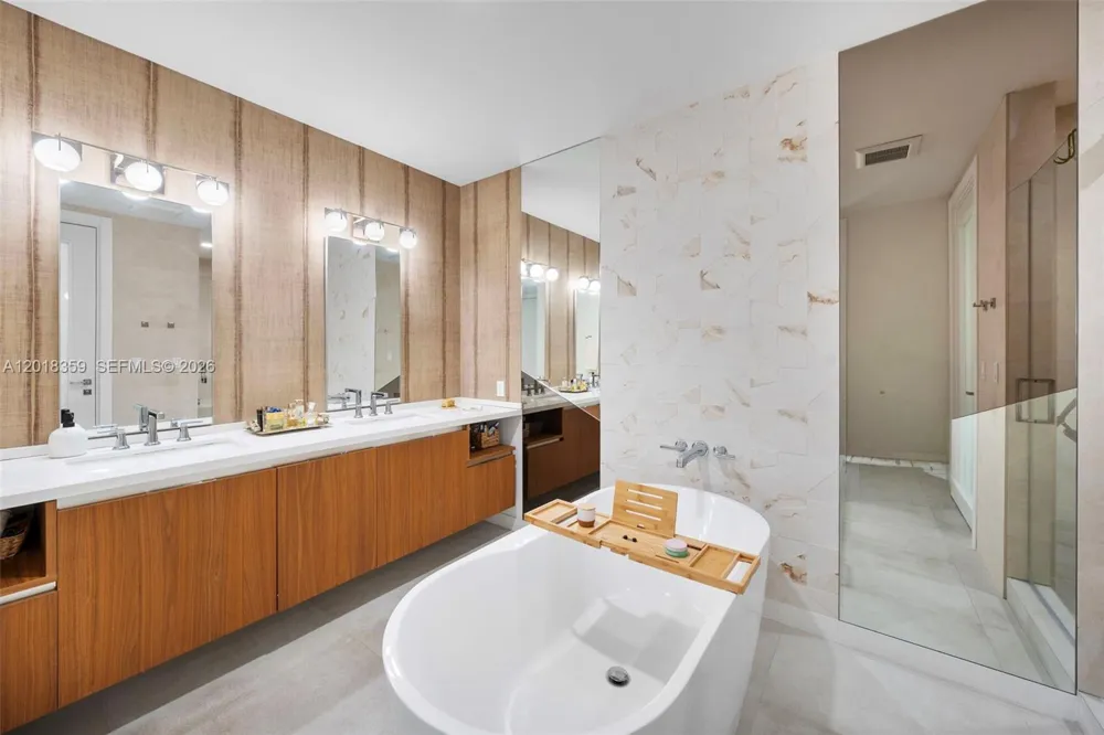 1228 Anastasia Ave #304 Coral Gables, FL 33134