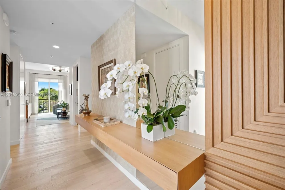 1228 Anastasia Ave #304 Coral Gables, FL 33134