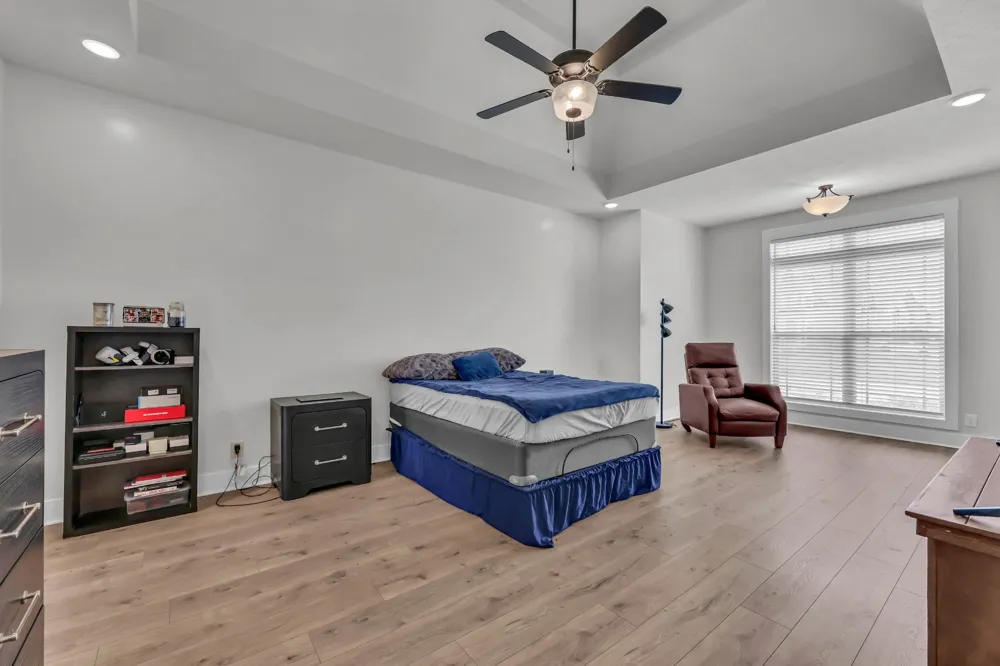 717 HIGH PLAINS DRIVE Clarksville, TN 37043