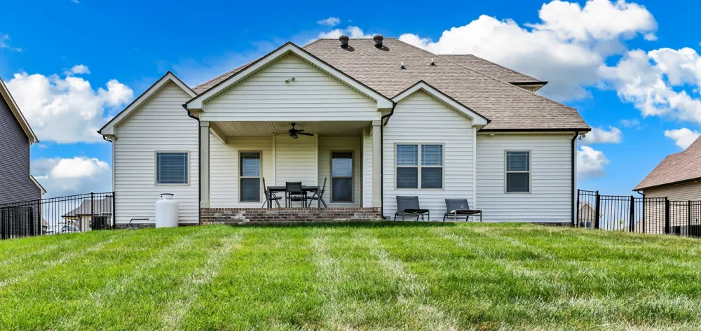 717 HIGH PLAINS DRIVE Clarksville, TN 37043