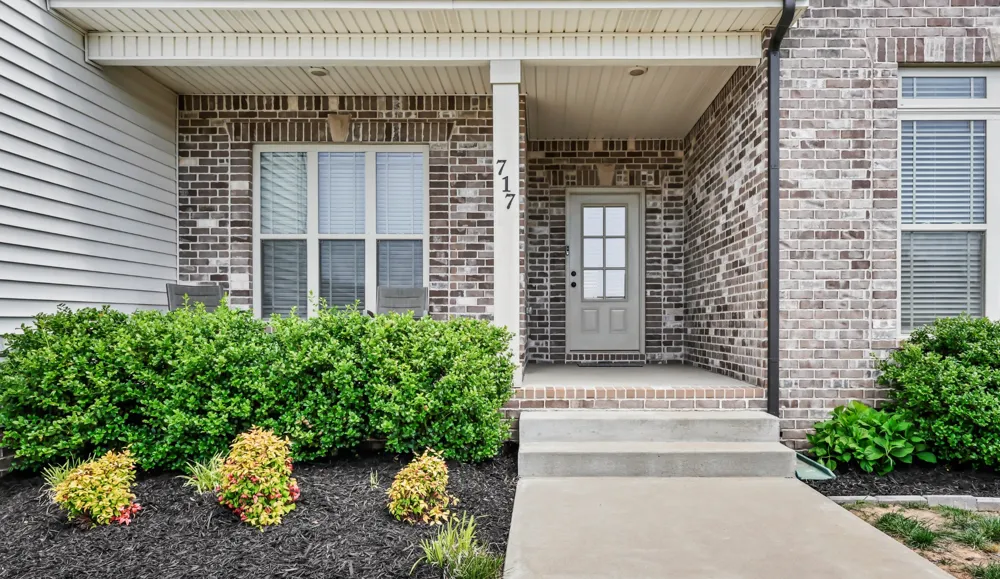 717 HIGH PLAINS DRIVE Clarksville, TN 37043
