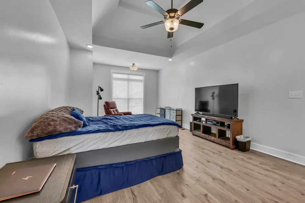 717 HIGH PLAINS DRIVE Clarksville, TN 37043