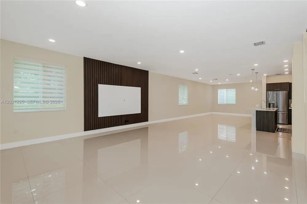 6681 NW 104th Ave Doral, FL 33178