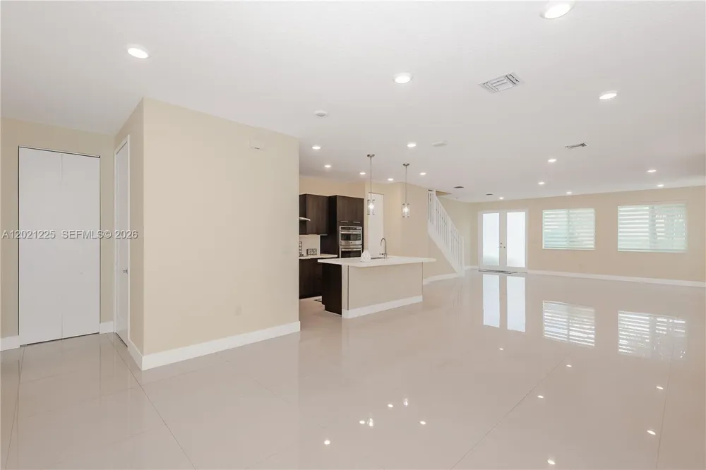6681 NW 104th Ave Doral, FL 33178