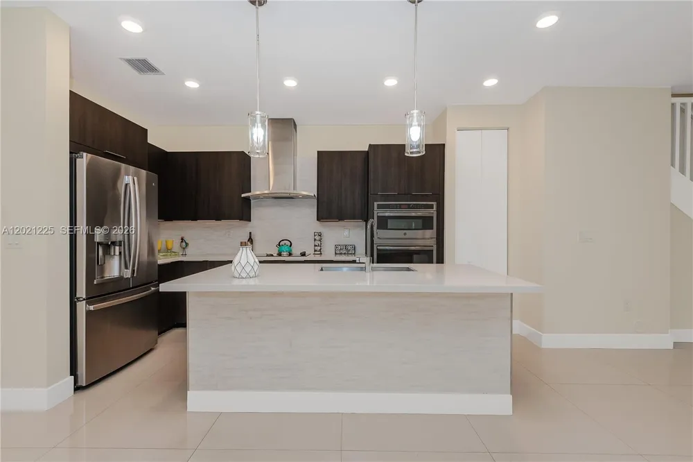 6681 NW 104th Ave Doral, FL 33178