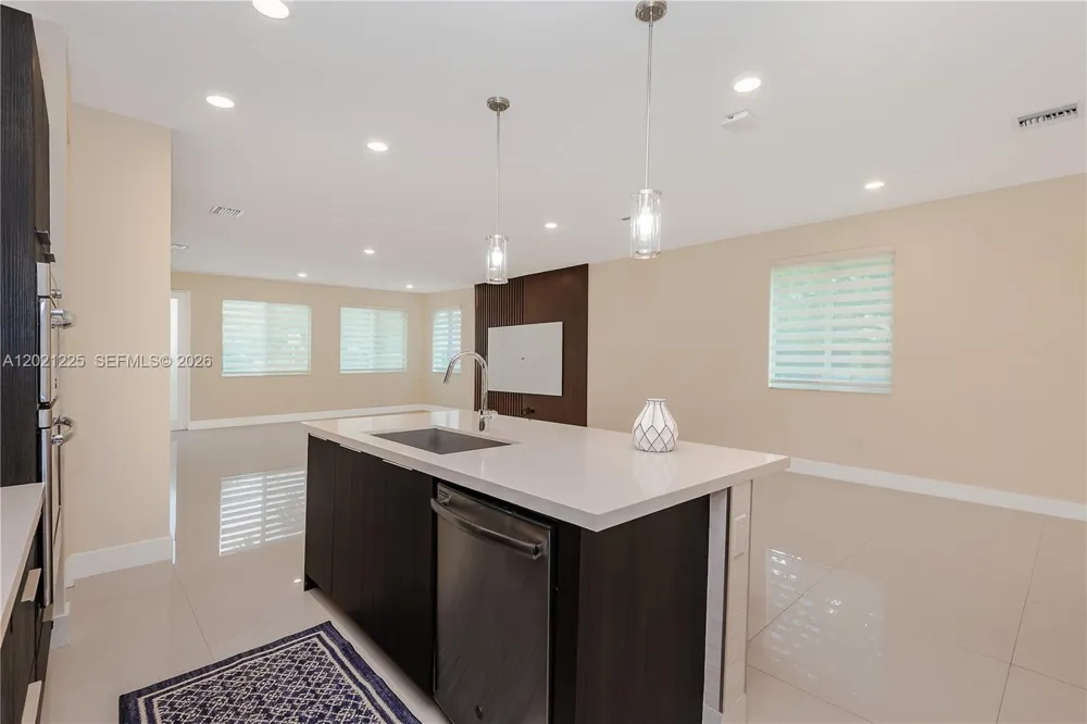 6681 NW 104th Ave Doral, FL 33178