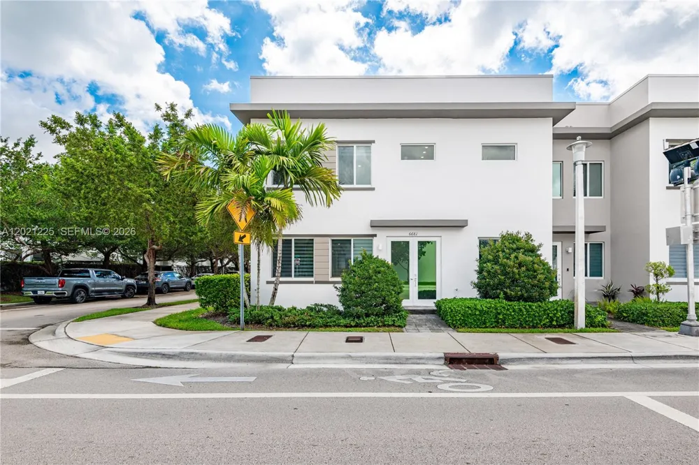 6681 NW 104th Ave Doral, FL 33178