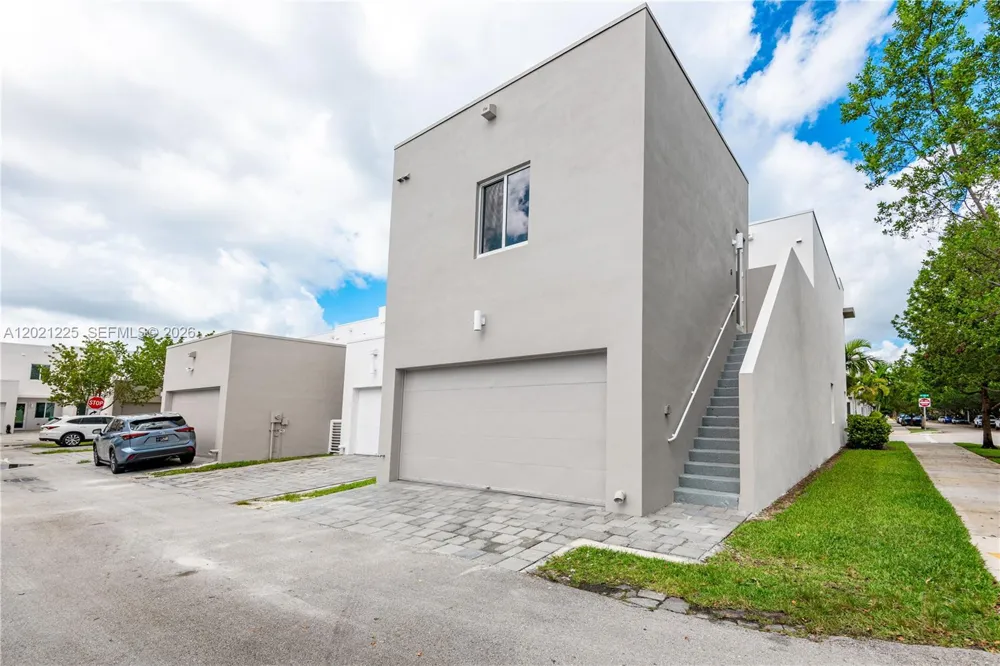 6681 NW 104th Ave Doral, FL 33178