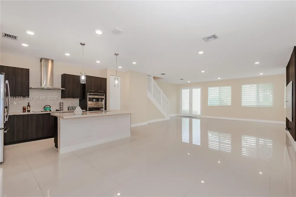 6681 NW 104th Ave Doral, FL 33178