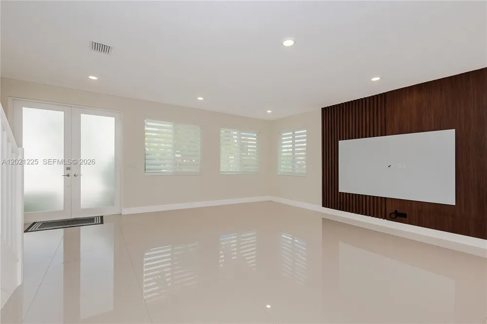 6681 NW 104th Ave Doral, FL 33178