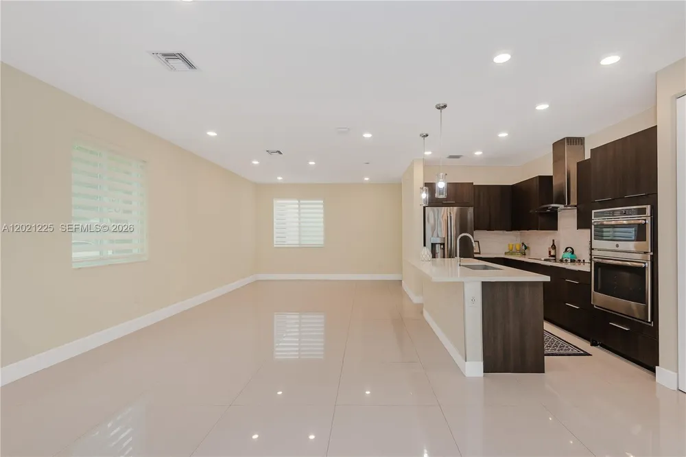 6681 NW 104th Ave Doral, FL 33178