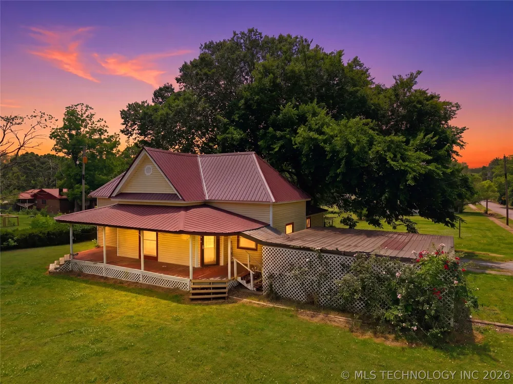 321 E Delaware Westville, OK 74965