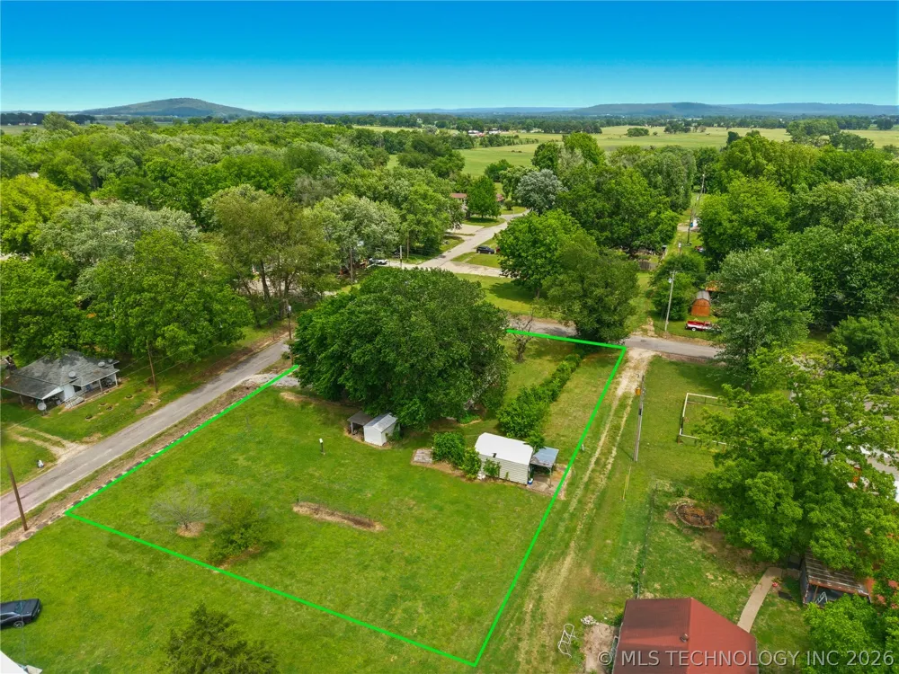321 E Delaware Westville, OK 74965