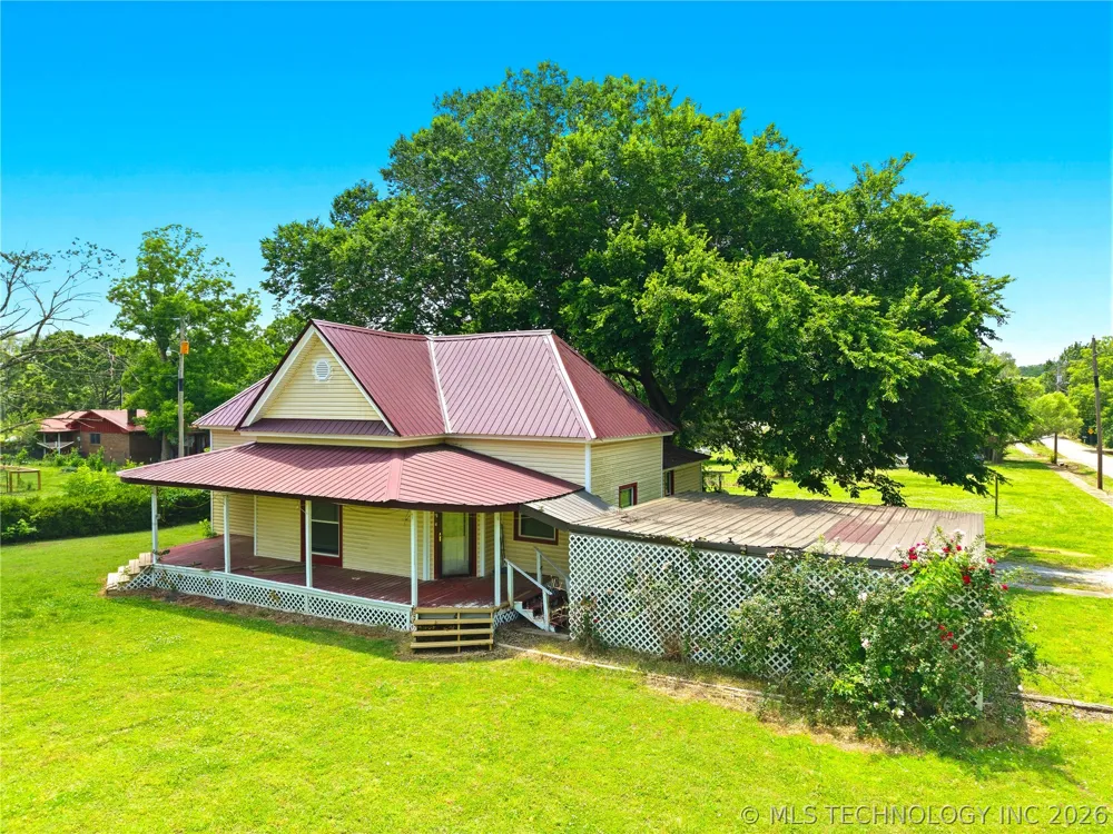 321 E Delaware Westville, OK 74965