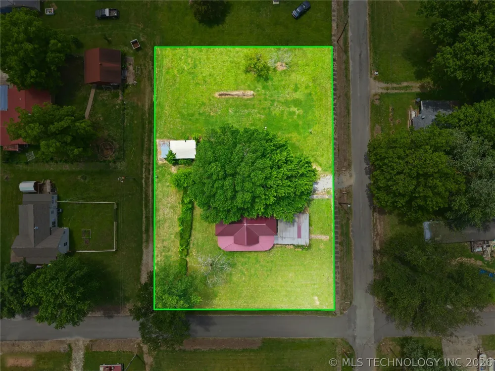321 E Delaware Westville, OK 74965