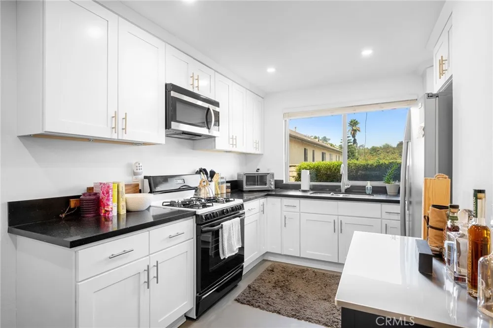 3827 W Avenue 41 Los Angeles, CA 90065