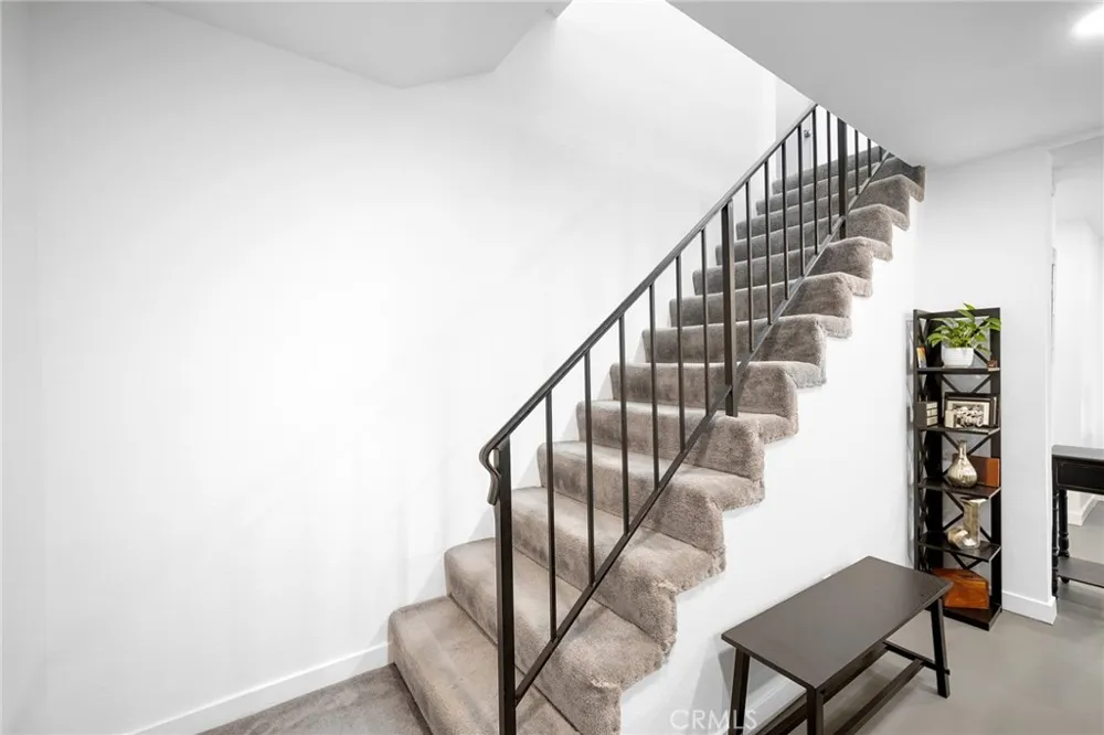 3827 W Avenue 41 Los Angeles, CA 90065
