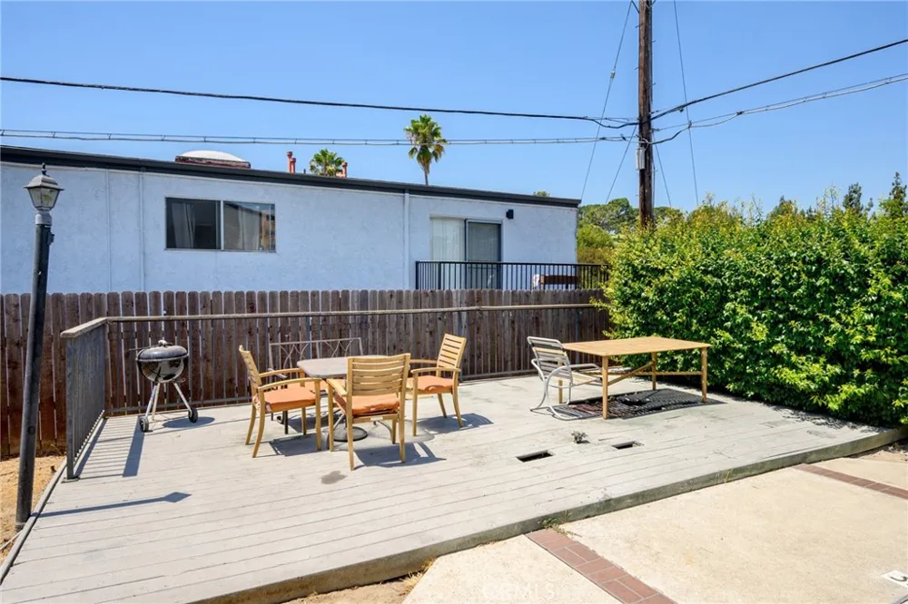 3827 W Avenue 41 Los Angeles, CA 90065