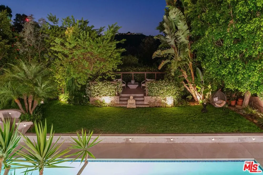 3084 Franklin Canyon Drive Beverly Hills, CA 90210