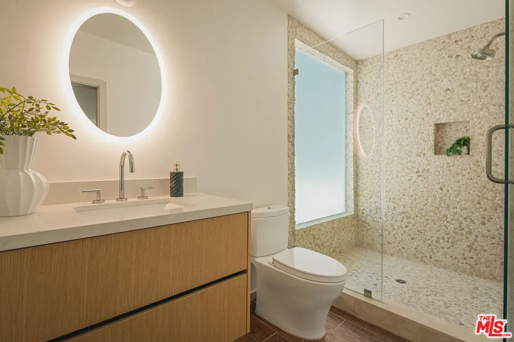 3084 Franklin Canyon Drive Beverly Hills, CA 90210